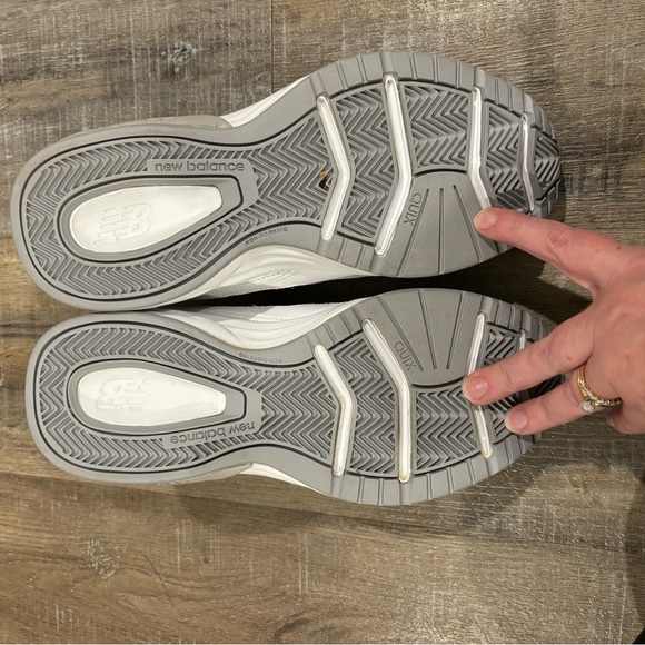 Size 8 - New Balance Women's 623 Casual Comfort Cross Trainer - Picture 7 of 8